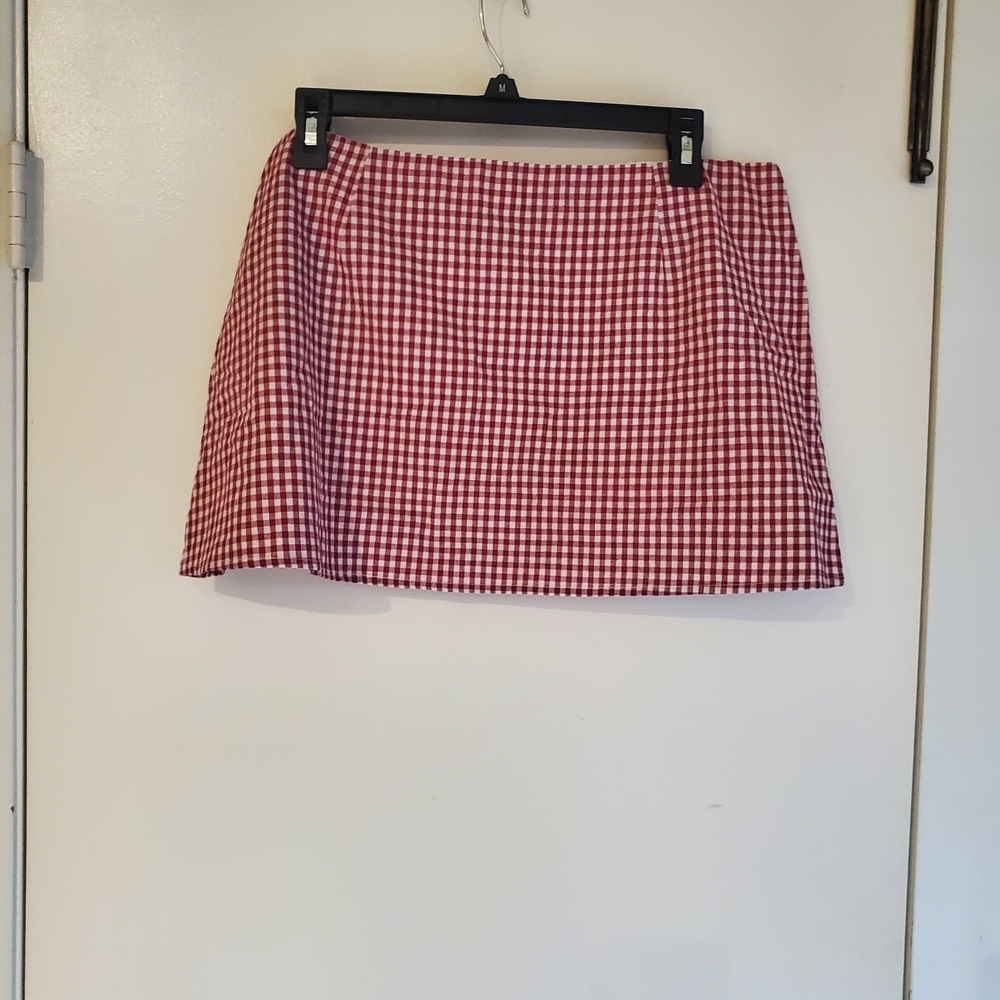 Princess Polly Red and White Asymmetrical Skater Mini Skirt - Picture 2 of 6